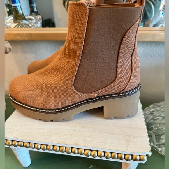 By Anthropologie Clemence Platform Chelsea Boot Womens Size US 6 26 Brown EUC - Picture 3 of 7